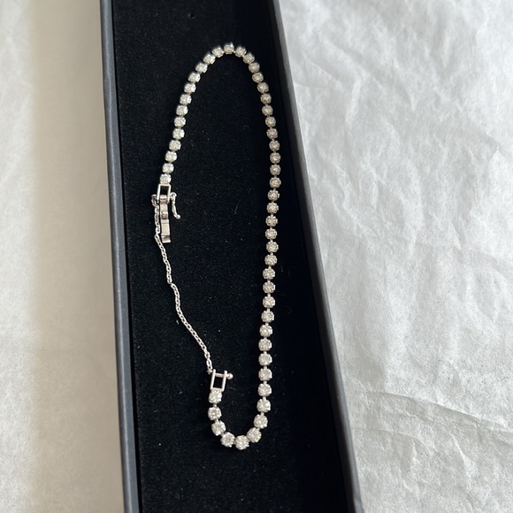 Platinum and Diamond “Tennis” Bracelet - Picture 1 of 10